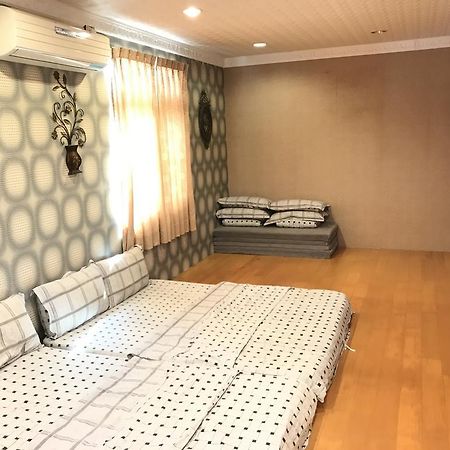 Hefeng Ting Homestay Heng-ch'un Exterior foto
