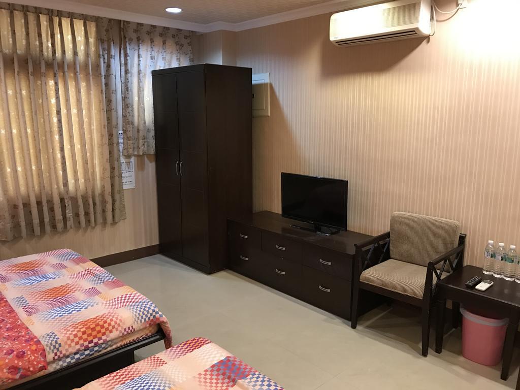 Hefeng Ting Homestay Heng-ch'un Exterior foto
