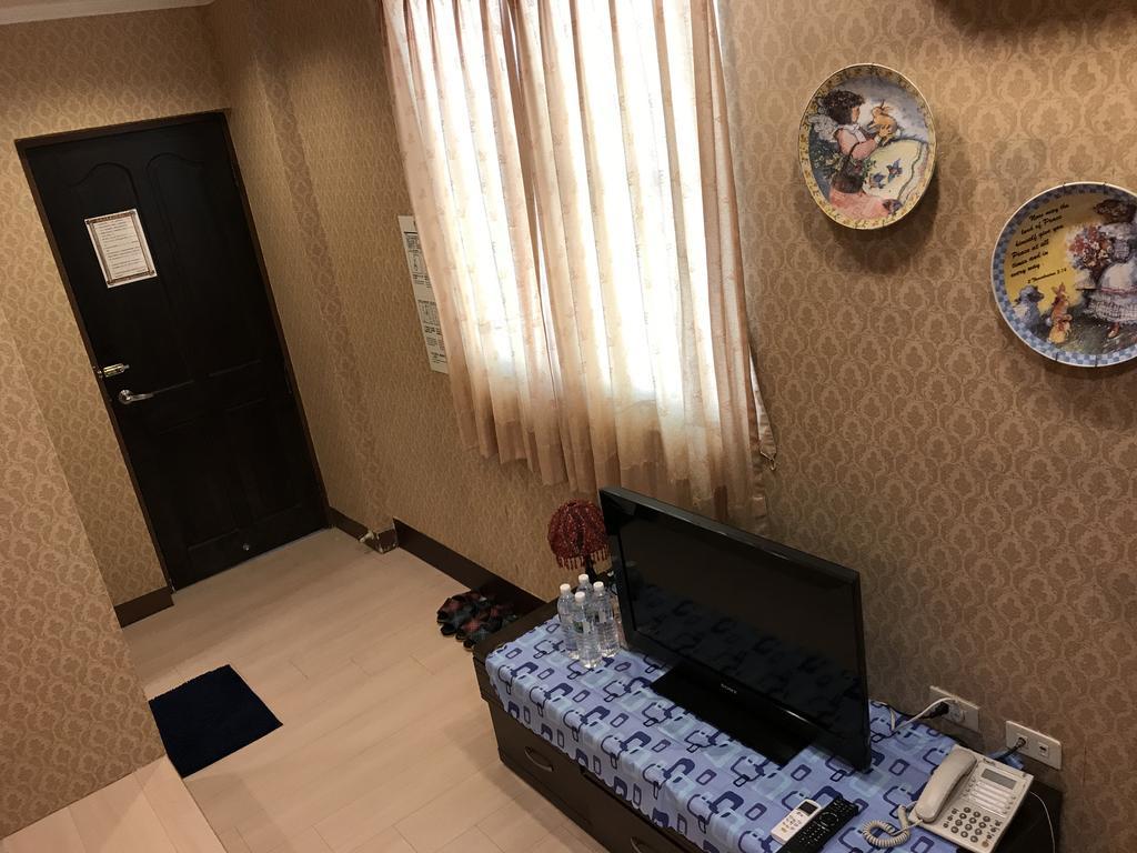 Hefeng Ting Homestay Heng-ch'un Exterior foto
