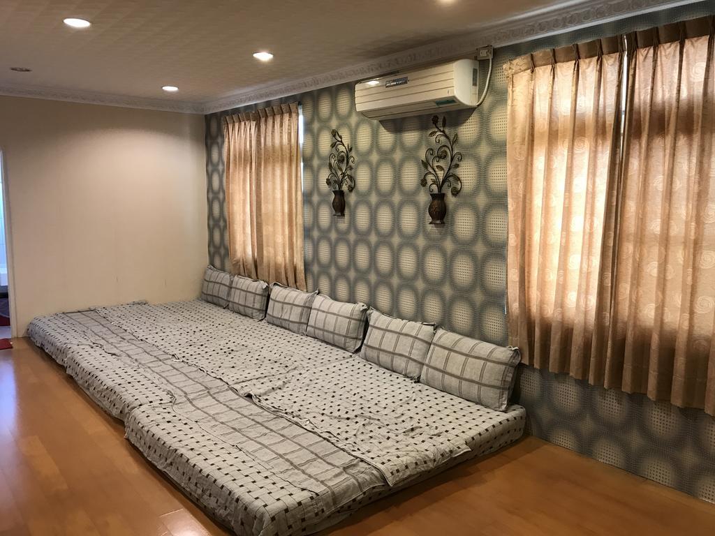 Hefeng Ting Homestay Heng-ch'un Exterior foto