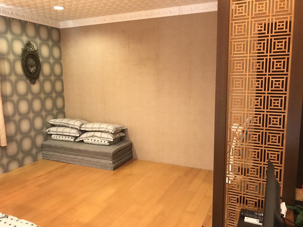 Hefeng Ting Homestay Heng-ch'un Exterior foto